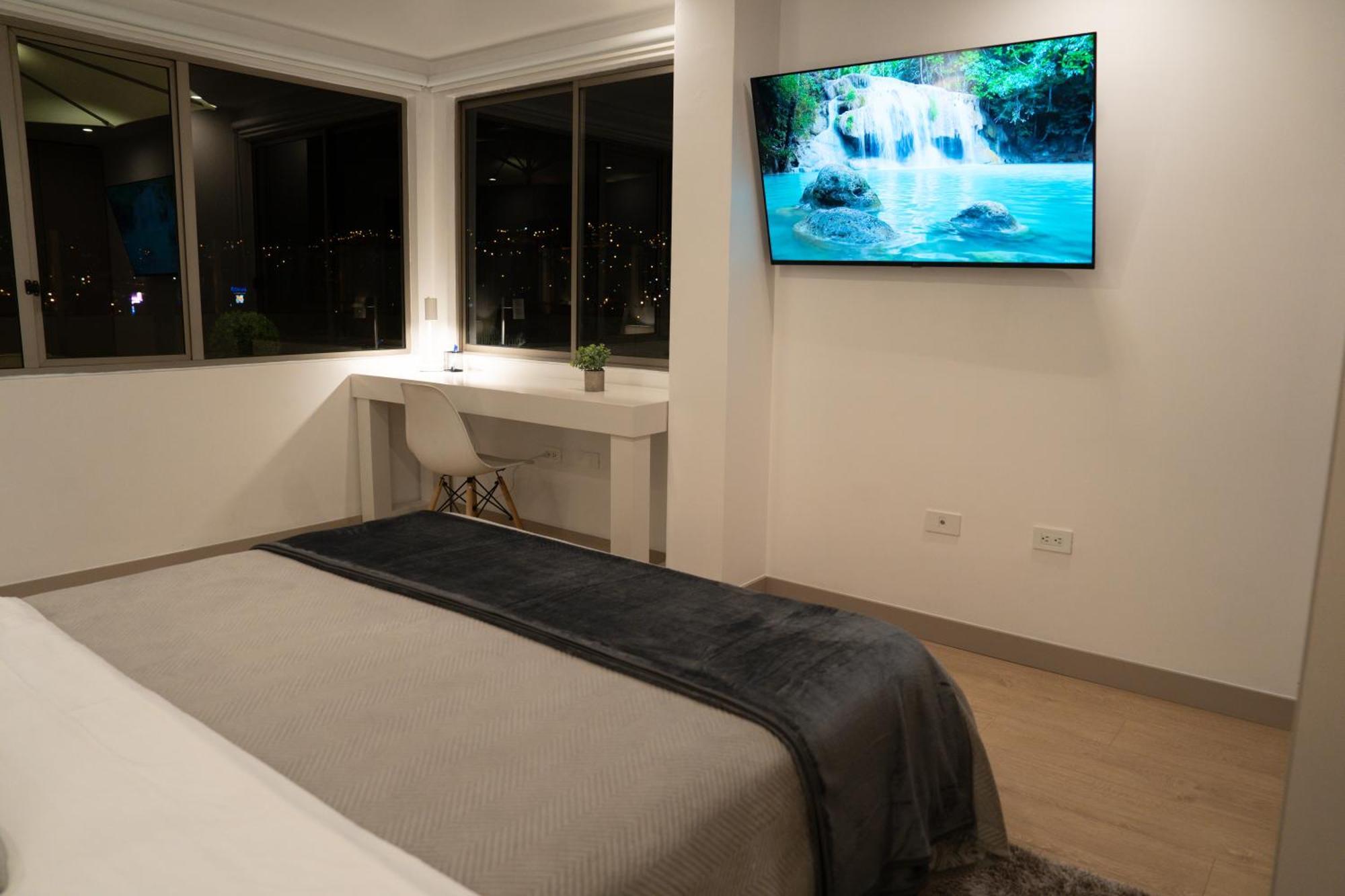 Spectacular Flat,3 Bedrooms, Central, Terrace, Free Parking Cuenca Exterior foto